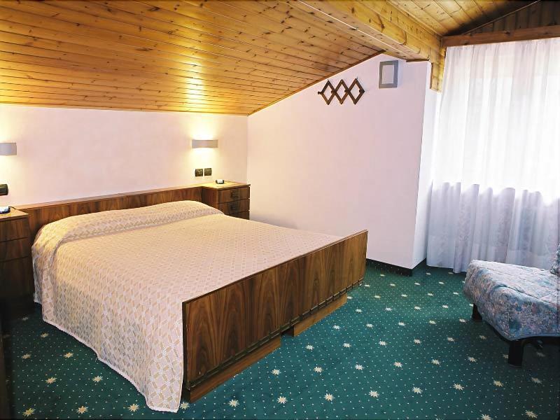 Hotel Stella Alpina Фалкаде Екстериор снимка