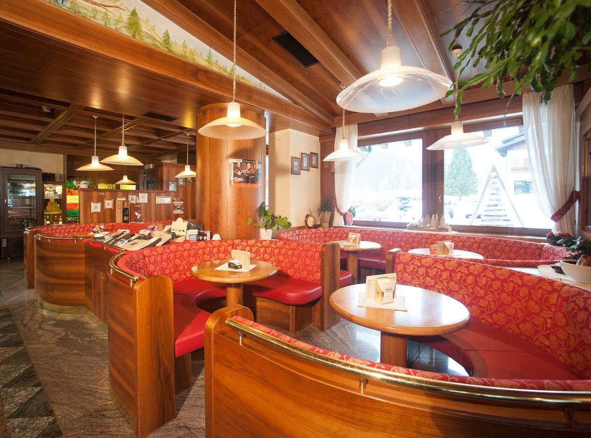 Hotel Stella Alpina Фалкаде Екстериор снимка