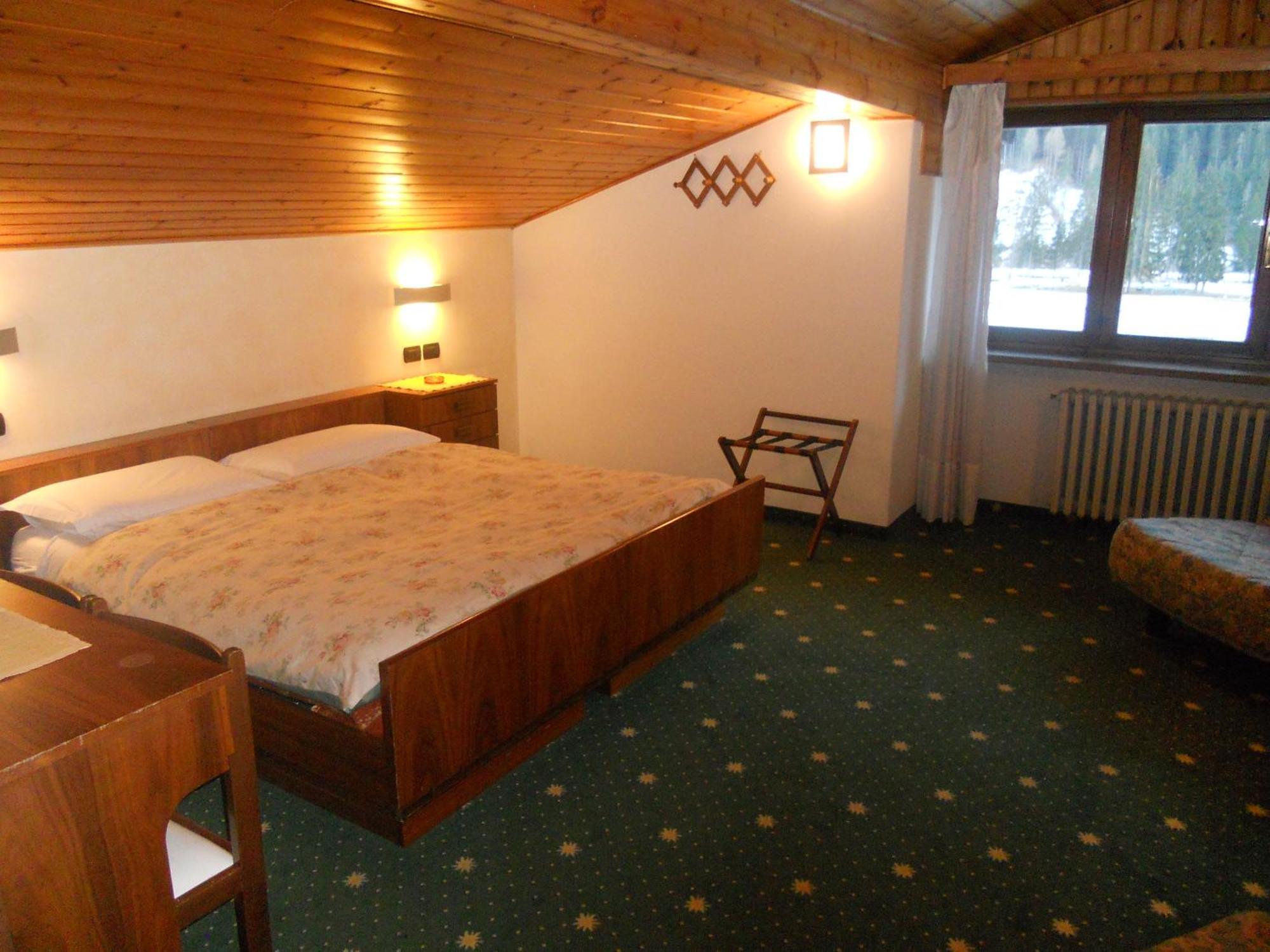 Hotel Stella Alpina Фалкаде Екстериор снимка