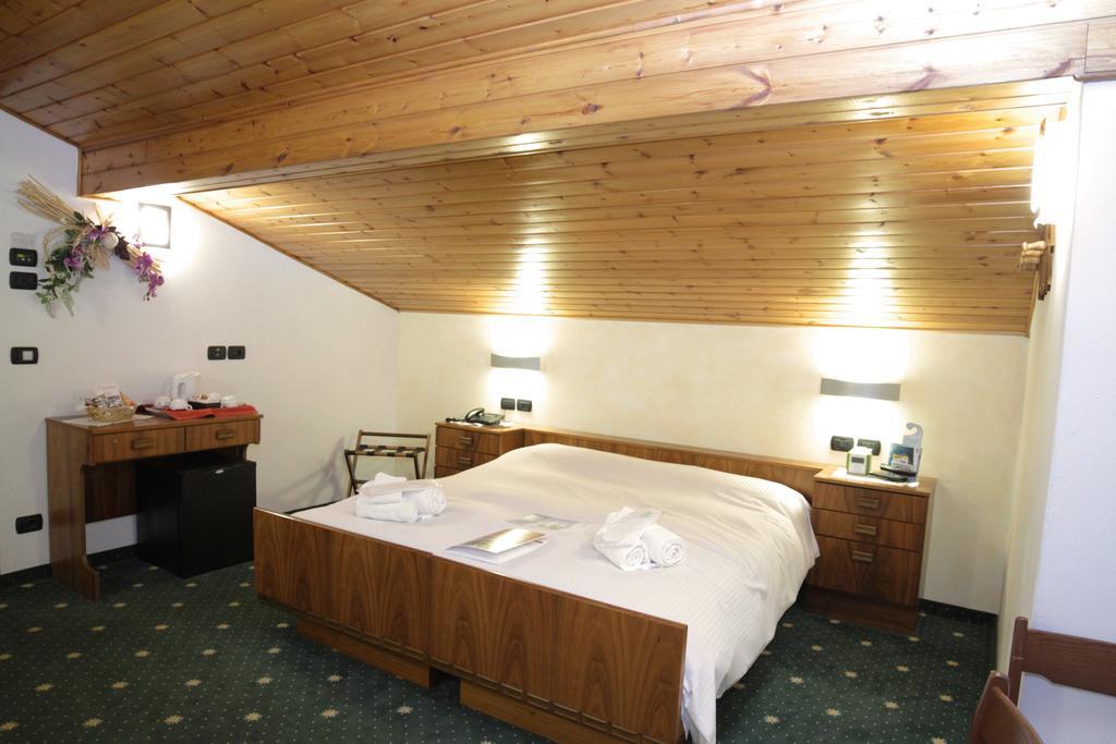 Hotel Stella Alpina Фалкаде Екстериор снимка