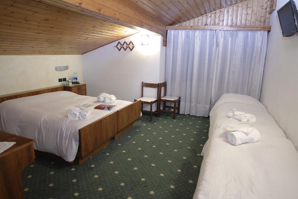 Hotel Stella Alpina Фалкаде Екстериор снимка