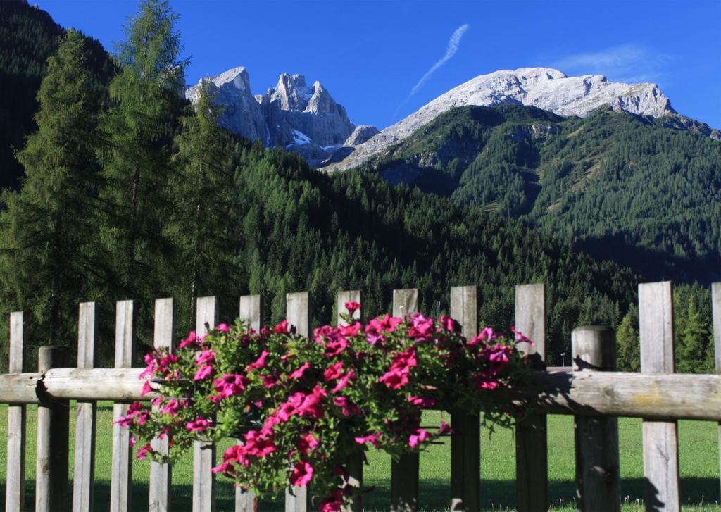 Hotel Stella Alpina Фалкаде Екстериор снимка
