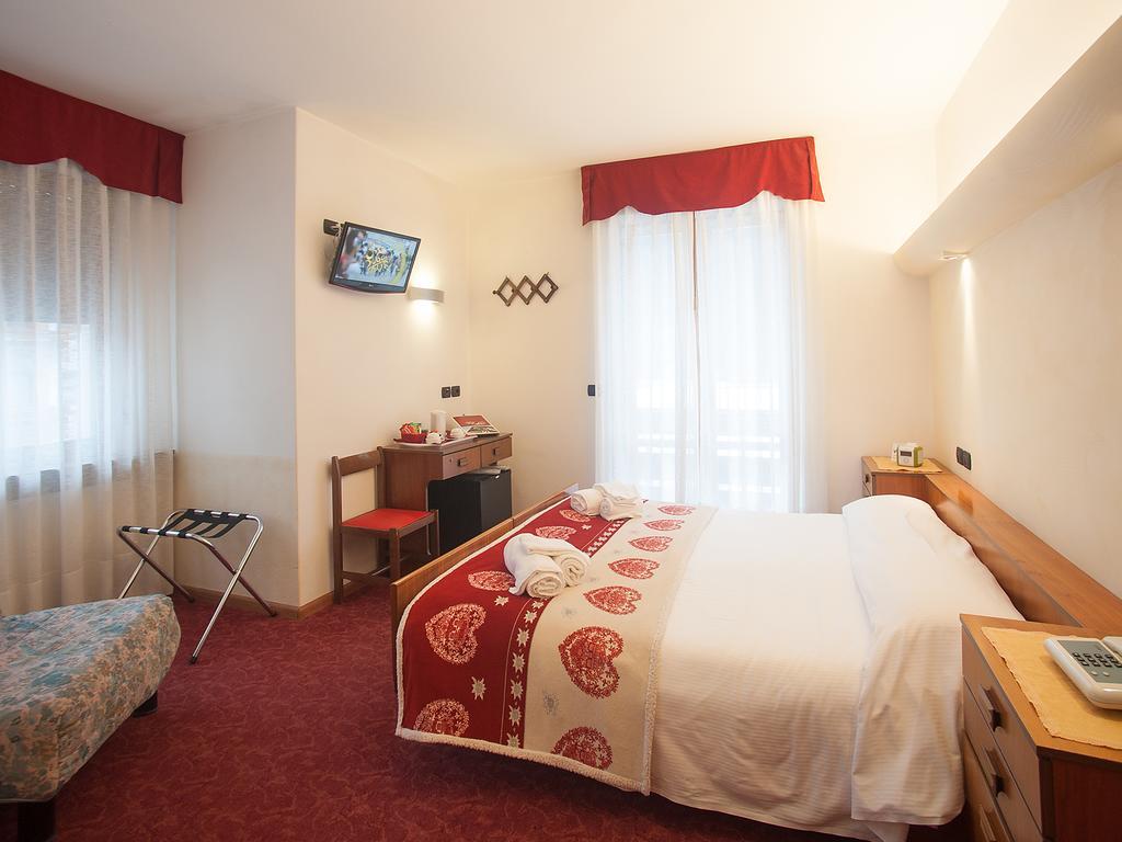 Hotel Stella Alpina Фалкаде Екстериор снимка