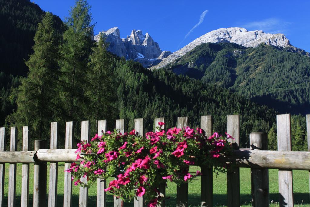 Hotel Stella Alpina Фалкаде Екстериор снимка